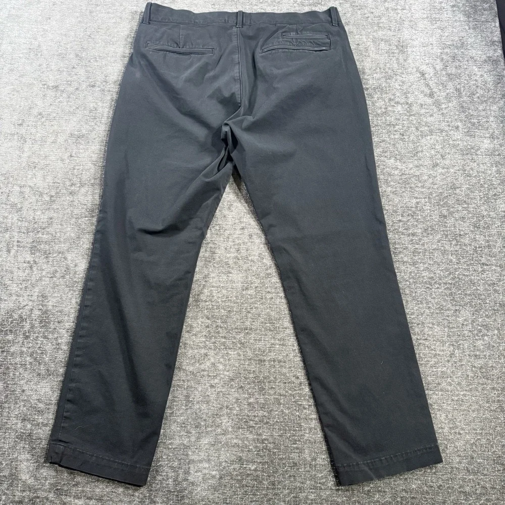 Gap Ultimate‎ Khaki Slim Fit Flat Front Pants Men's True Black Size 34x30 Chino